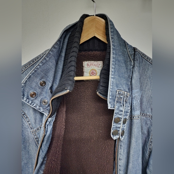 Buffalo Jean's jacket Large for men in great condition. - Picture 3 of 5